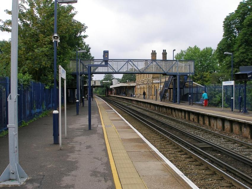 Vintage 3 Bedroom House Near Catford - 1 Double Bed, 3 Single Beds, Max 5 People Leilighet *