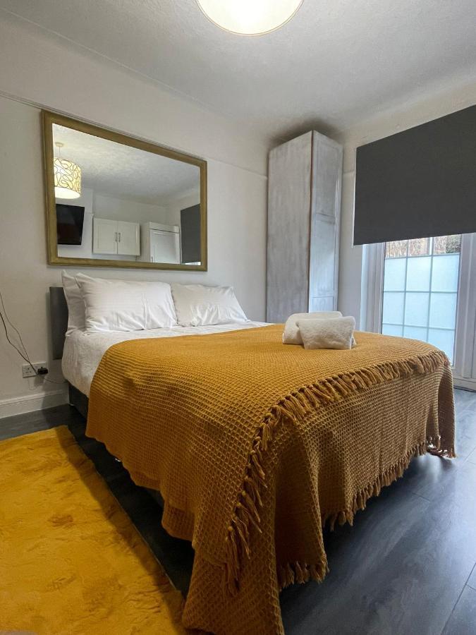 Appartement Beautiful Private In Willesden Londen