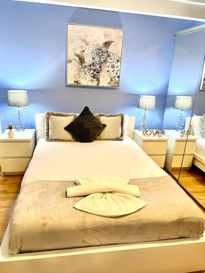 Central 2 Bedroom *