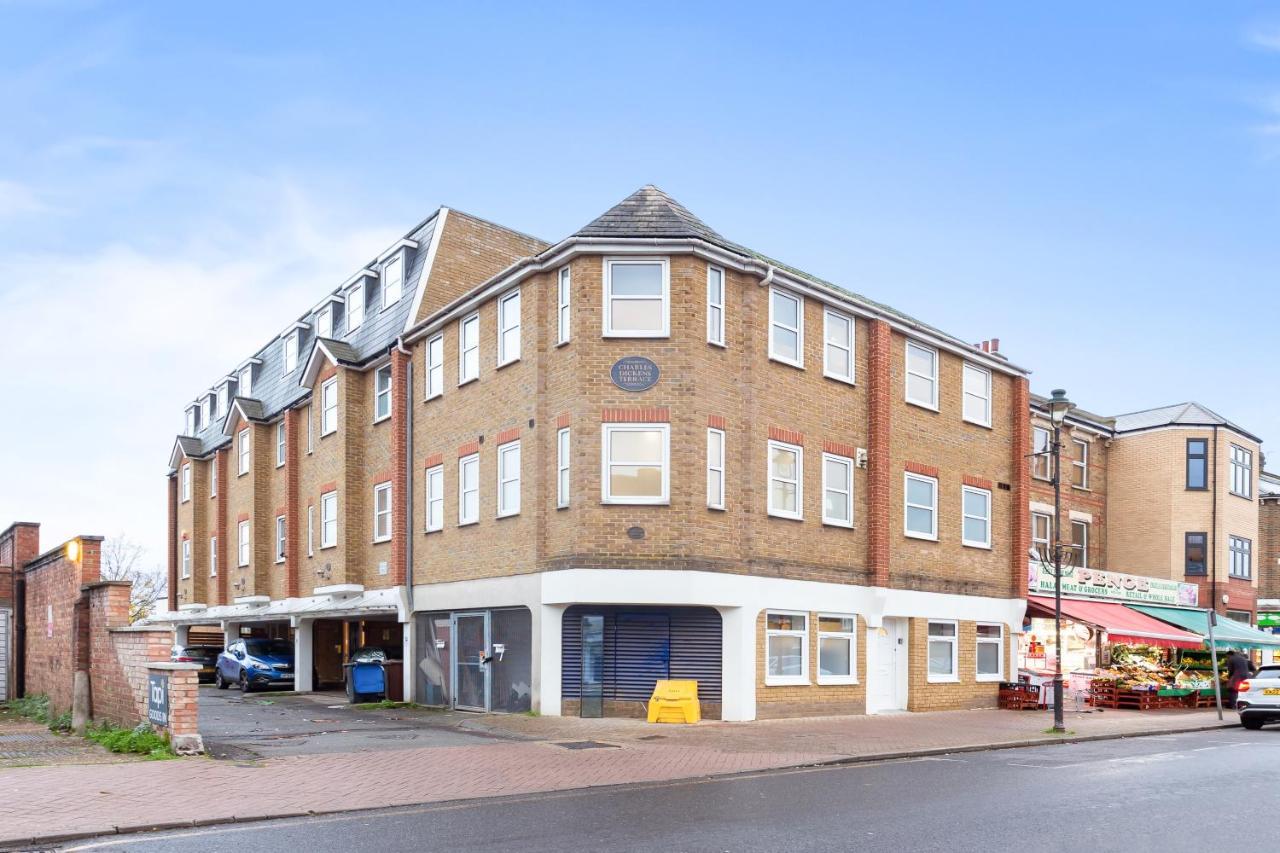Crystal Palace Suites * London