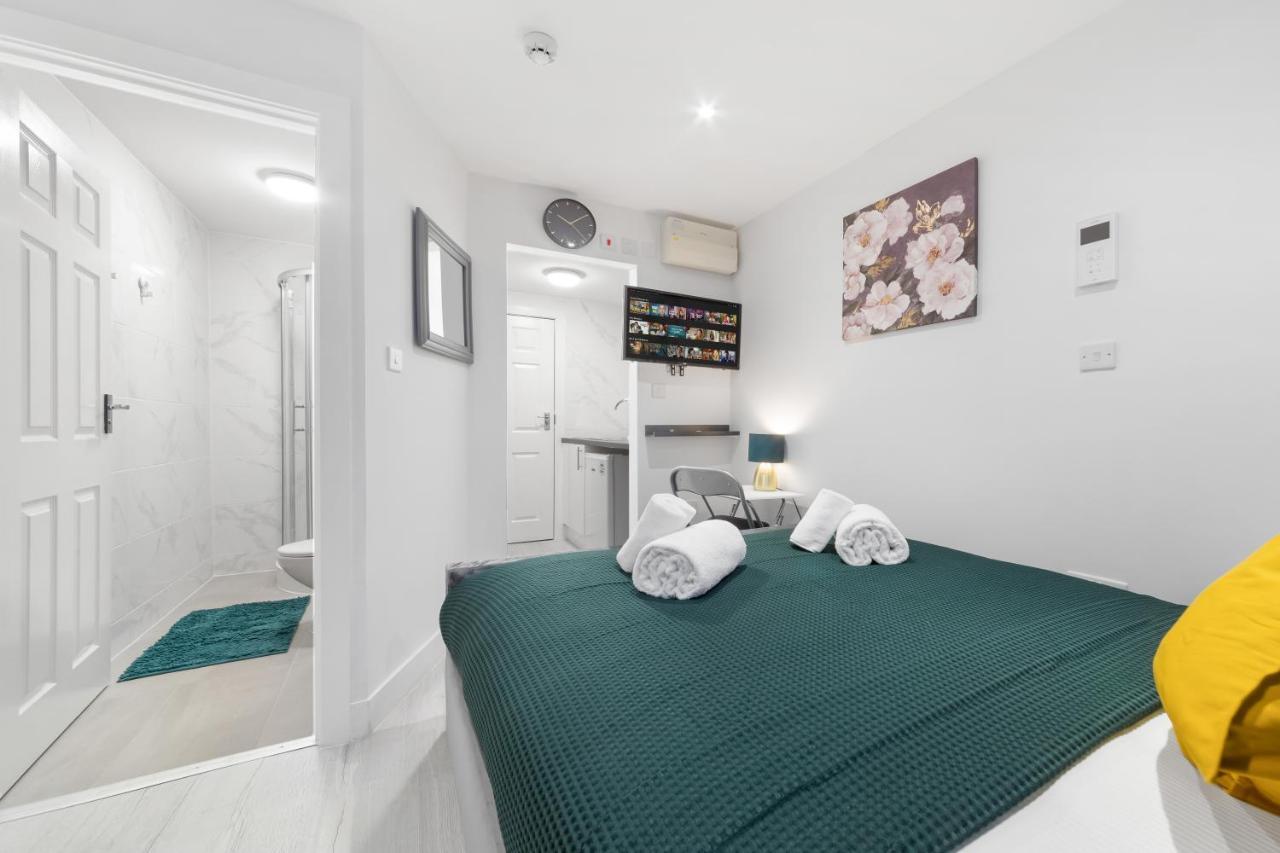 Crystal Palace Suites Gasthof *