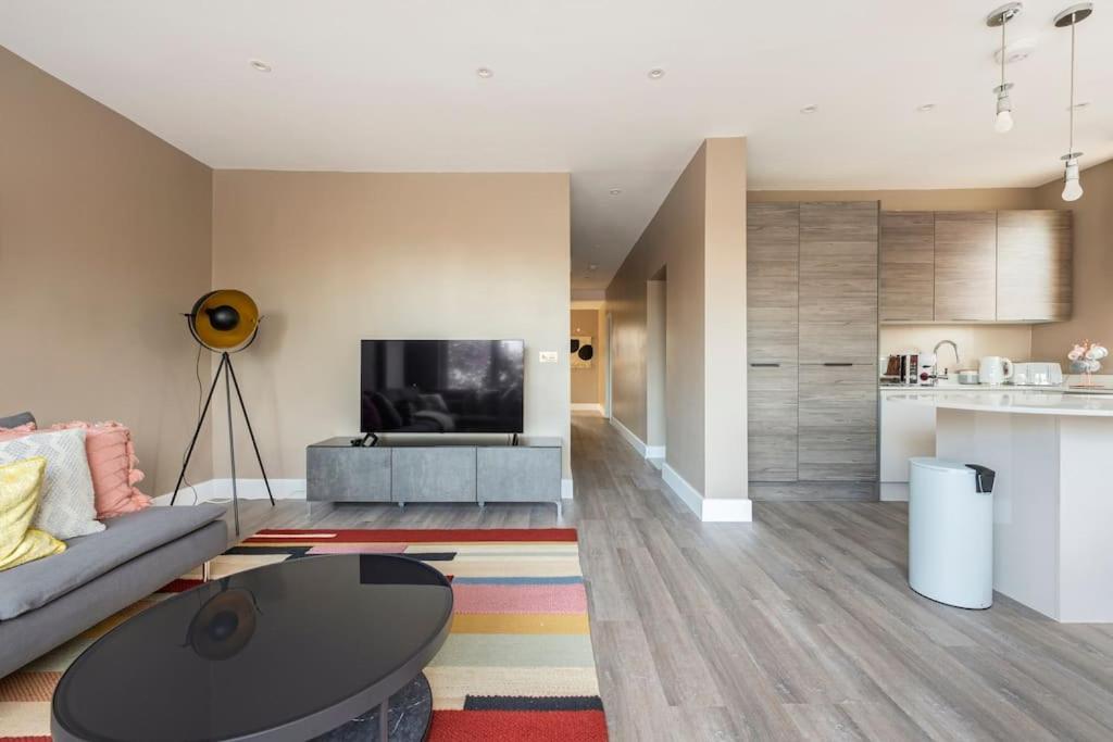 Apartment Luxury Garden Flat London