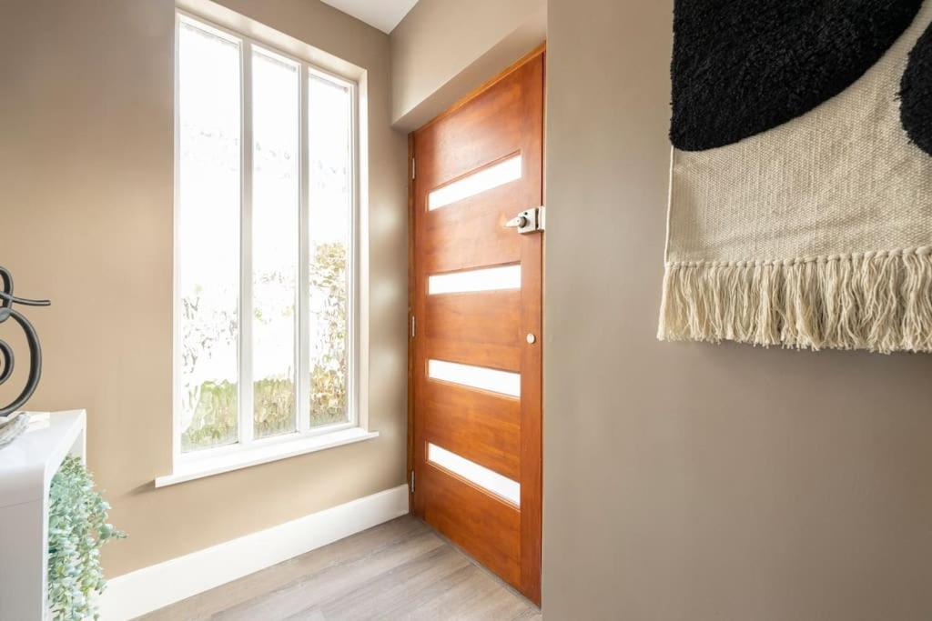 Apartment Luxury Garden Flat London