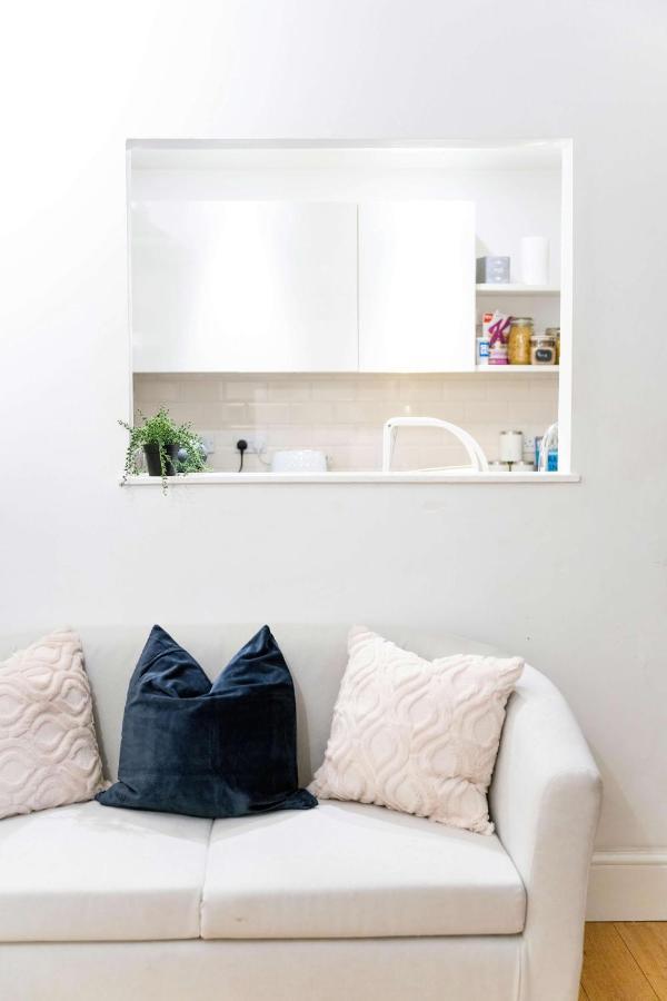 Chic Two Bed Garden Flat Londres