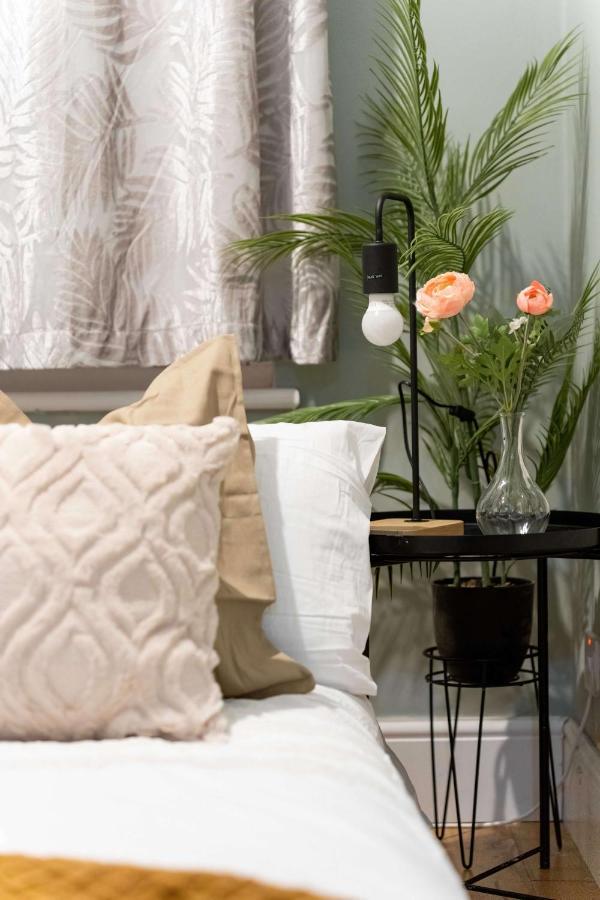 Appartement Chic Two Bed Garden Flat *
