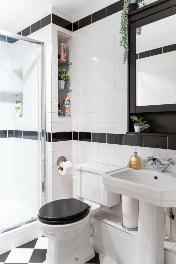 Appartement Chic Two Bed Garden Flat