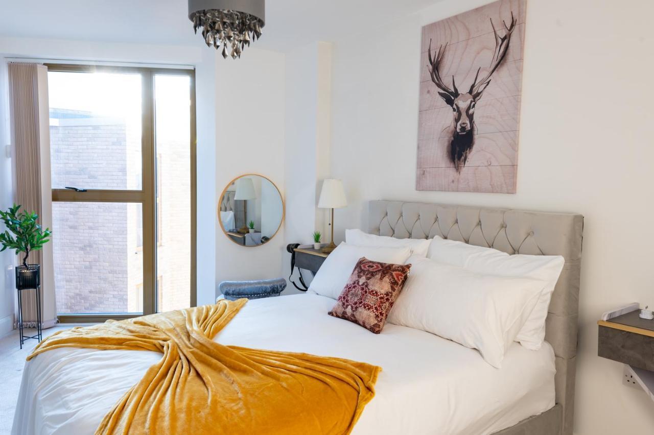 Lux 2 Bedrooms - 2 Bathrooms - F7 Appartement Londen