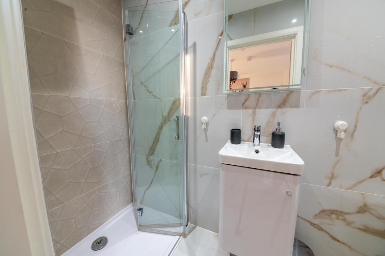 Lux 2 Bedrooms - 2 Bathrooms - F7 Londen