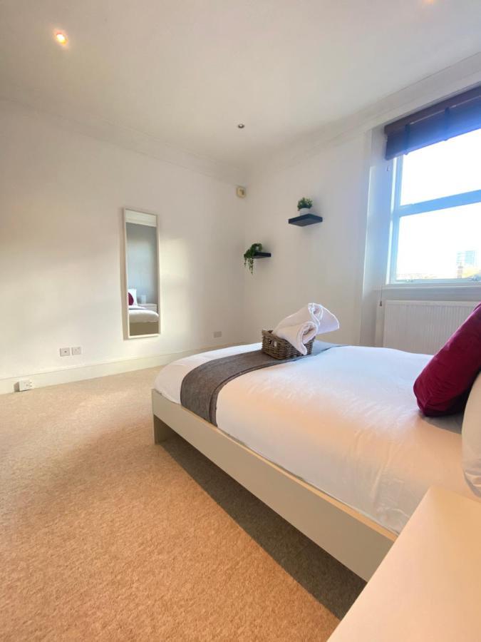 Charming & Bright 2-bed Apt Close To Station Apartment London