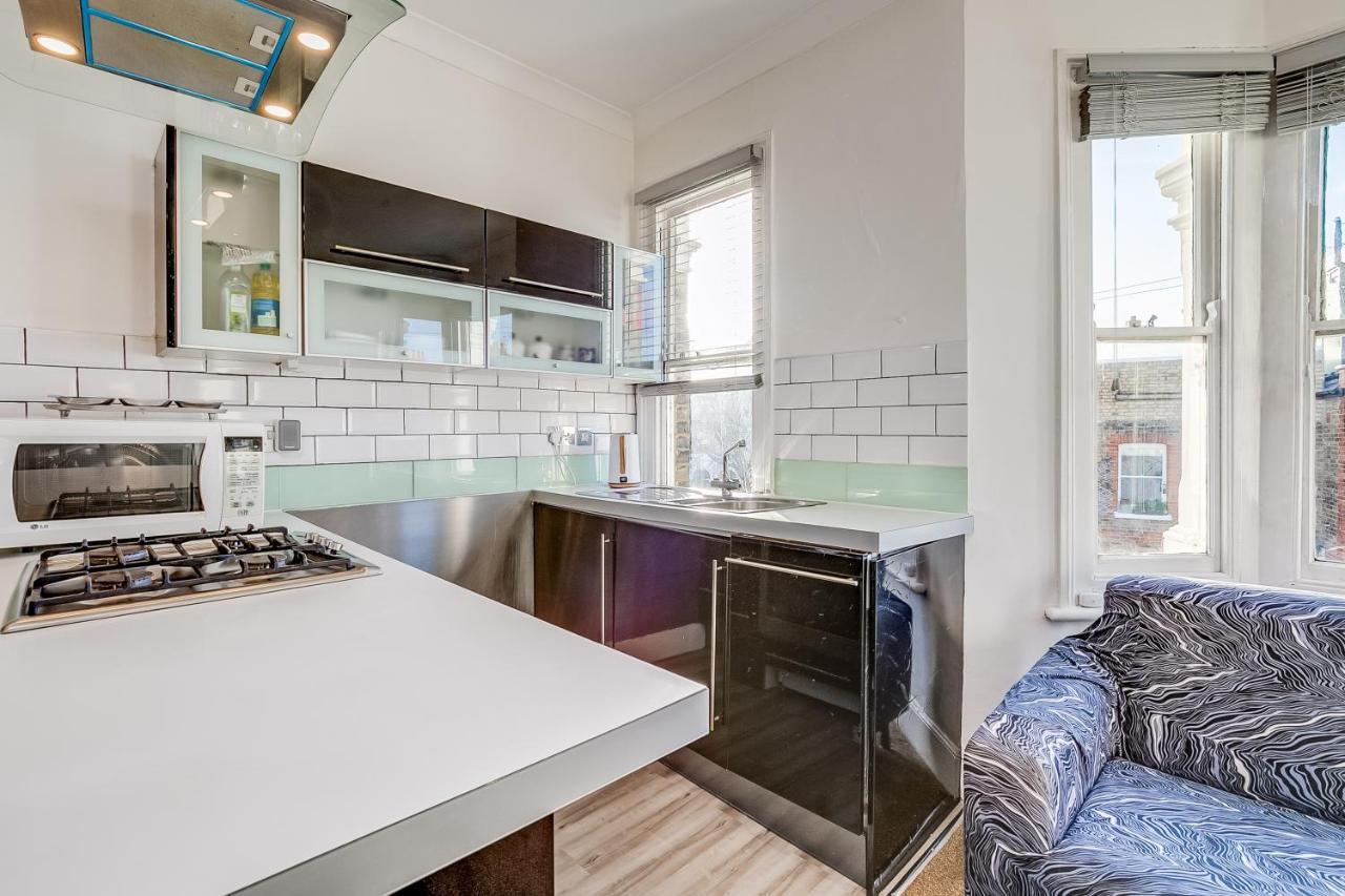 Lovely Place, Perfect For Family And Business Travellers Ideally Located Between The Commons Appartement