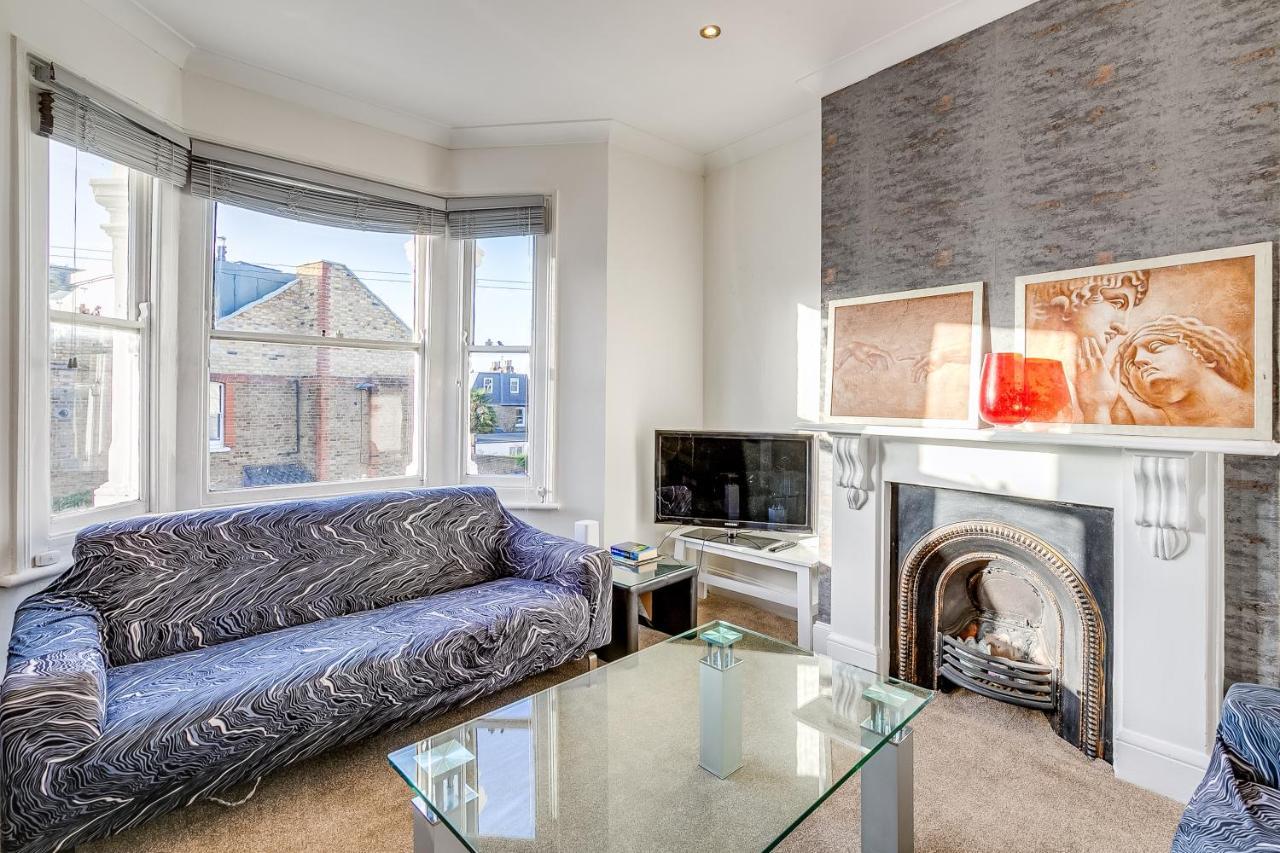 Appartement Lovely Place, Perfect For Family And Business Travellers Ideally Located Between The Commons Londen