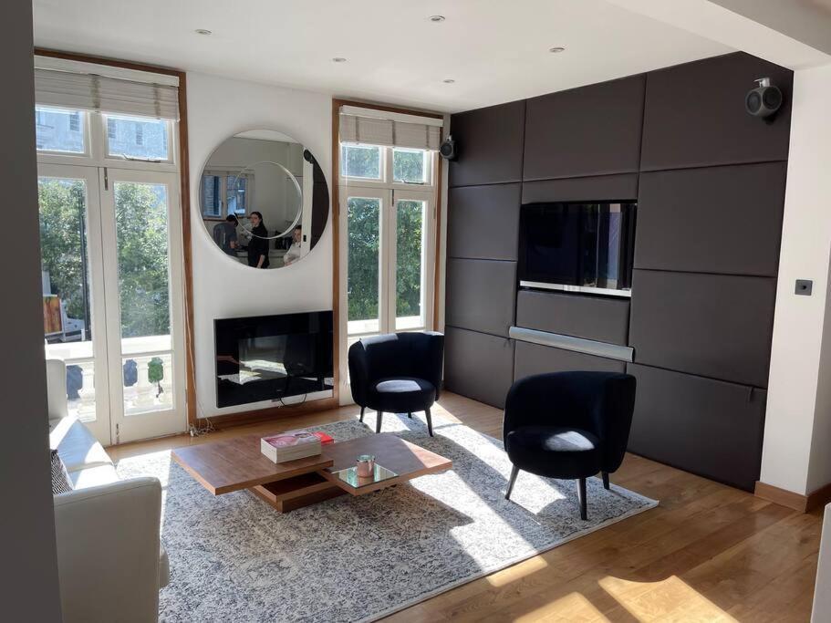 Designer 2 Bedroom Pimlico Lejlighed