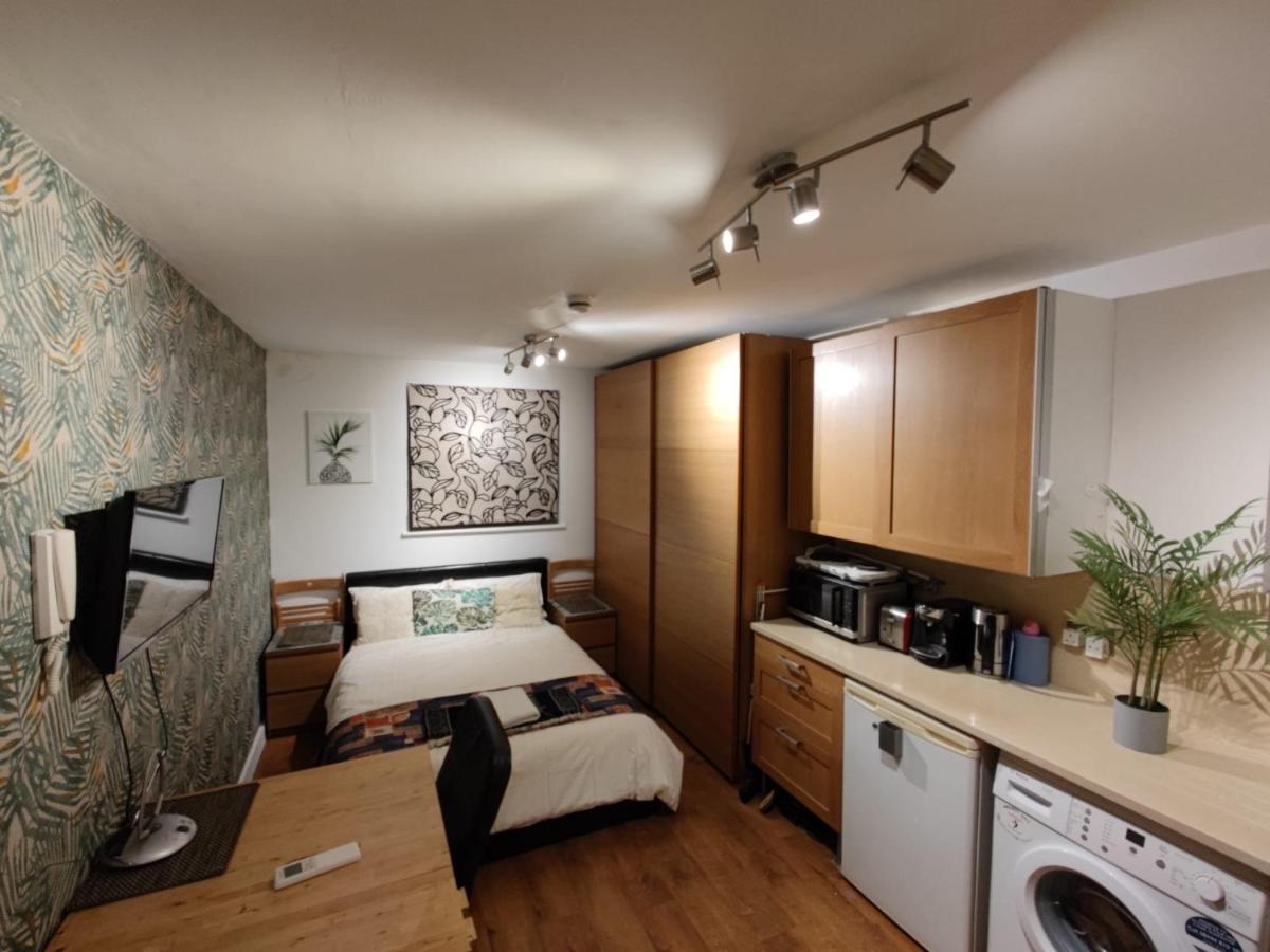 Studio 351 Ladbroke Grove, W10 6ha Appartement Londen