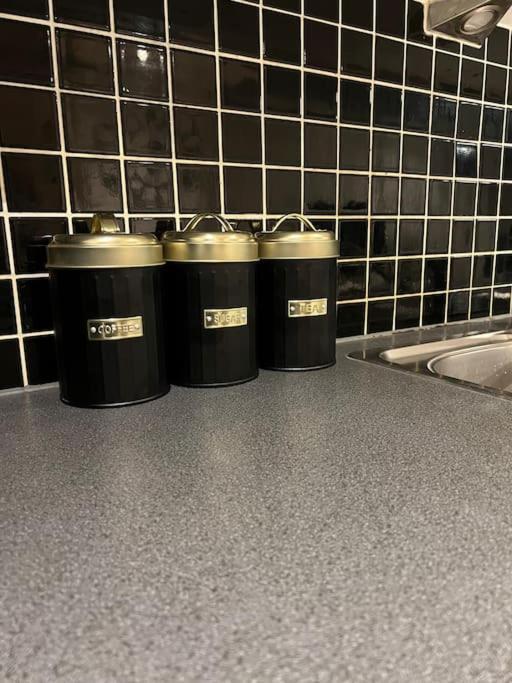2bed Stratford With Easy Access To London, O2, Excel, Parking Nearby Apartment London