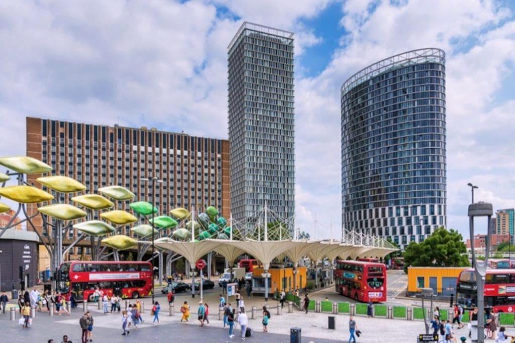 Apartment 2bed Stratford With Easy Access To London, O2, Excel, Parking Nearby London