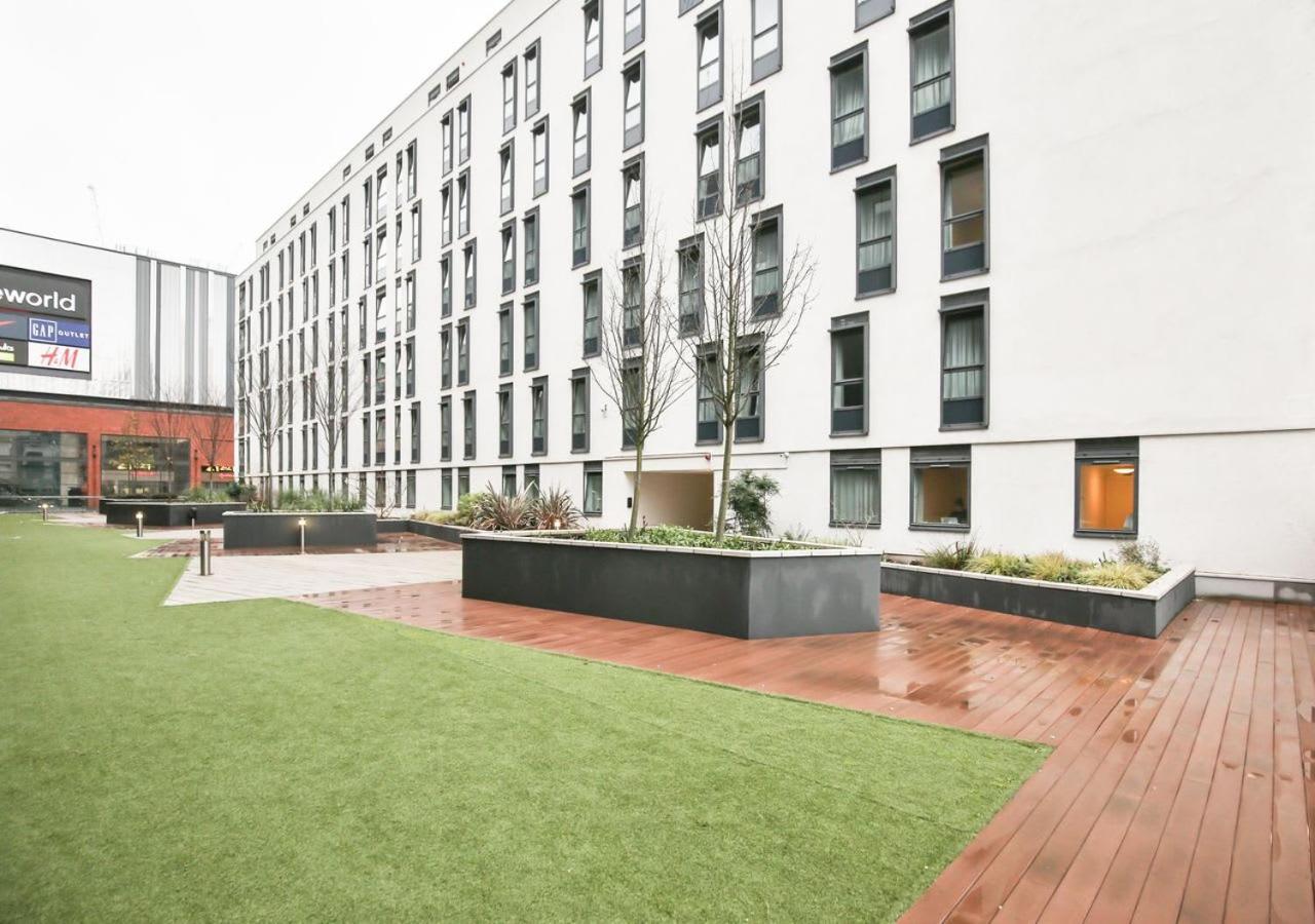 A Studio Minutes Away From The Second Largest Stadium In Europe, Wembley Stadium At Sterling Court *