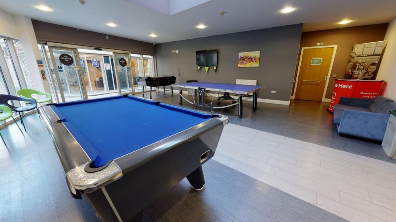 For Students Only Contemporary At Iq Hoxton In Apartment