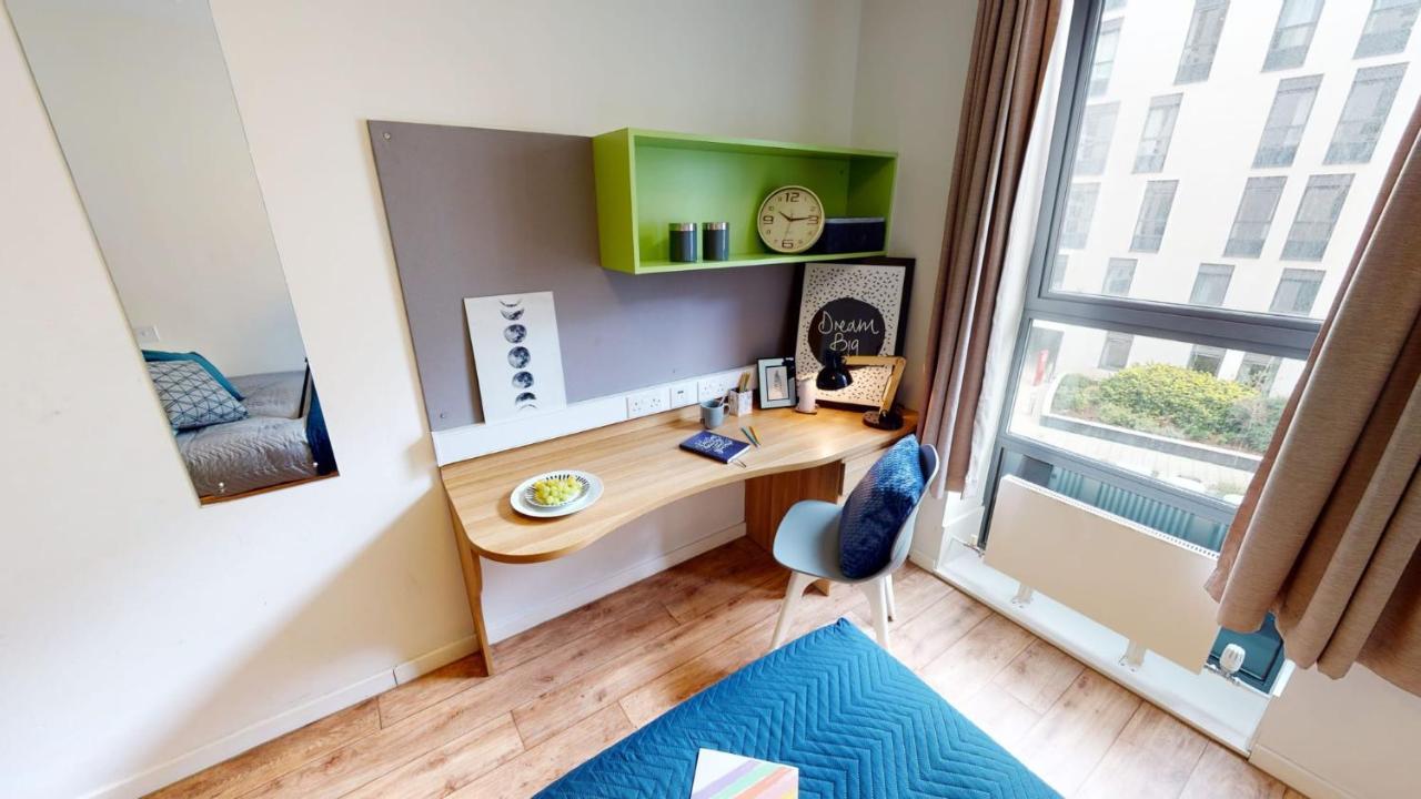 A Studio Minutes Away From The Second Largest Stadium In Europe, Wembley Stadium At Sterling Court London
