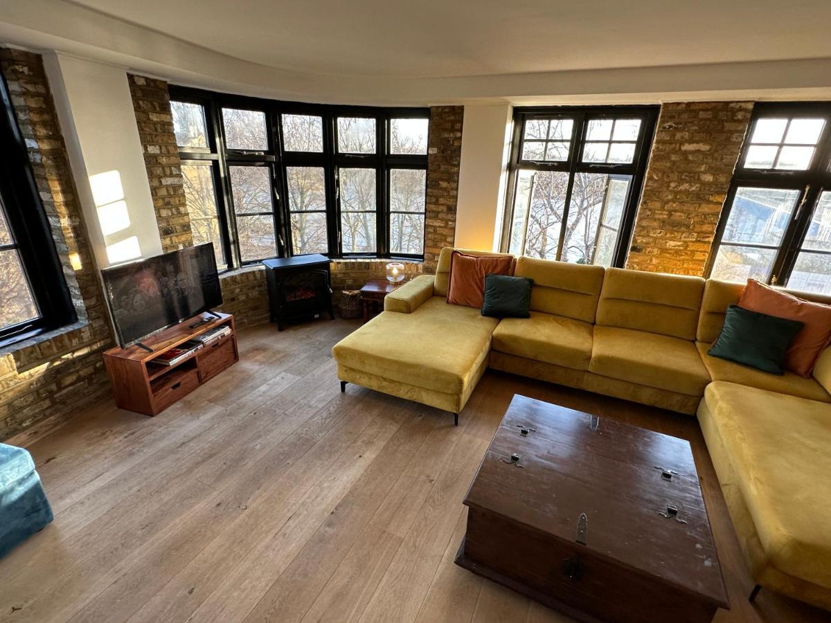 Deluxe Penthouse Riverside View 2 Bedroom Flat With Lift - Old Industrial Factory Warehouse Appartamento *