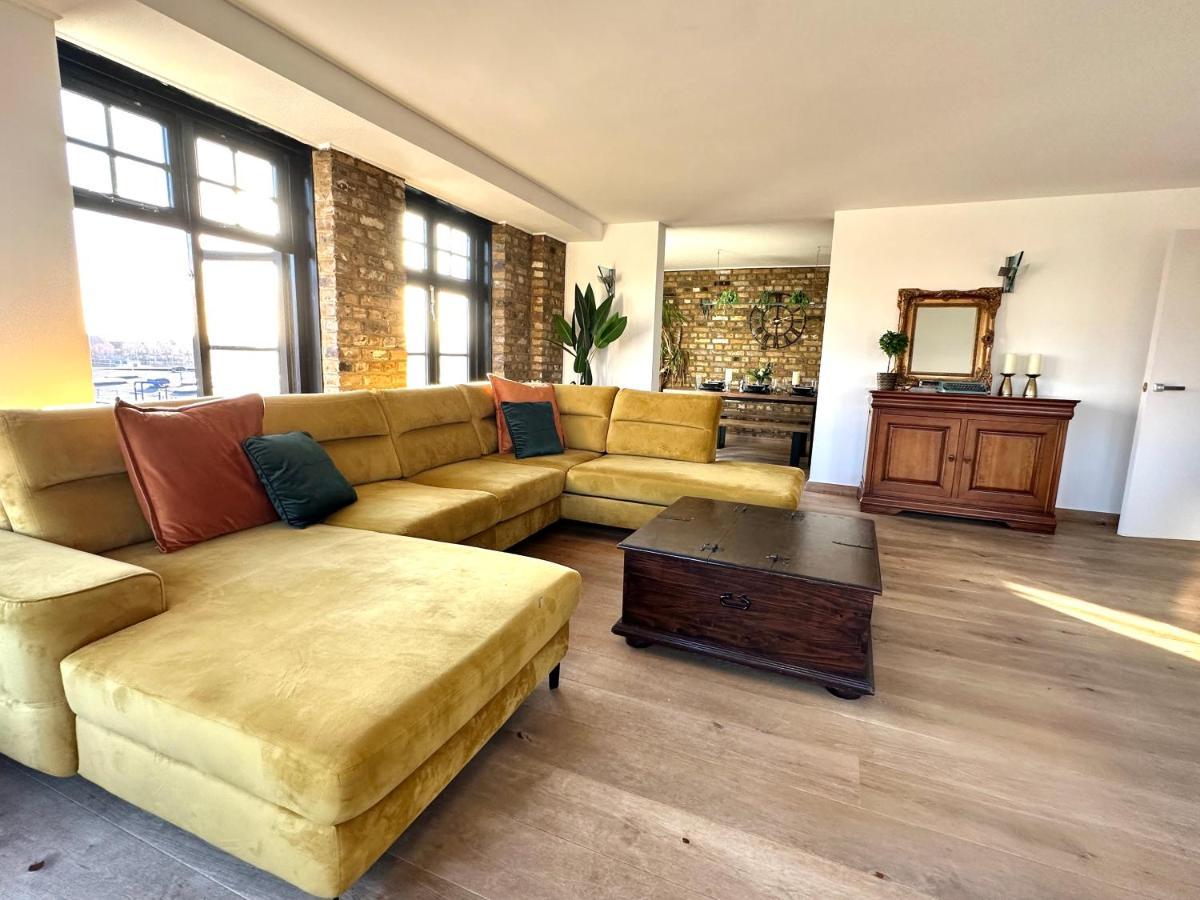 Deluxe Penthouse Riverside View 2 Bedroom Flat With Lift - Old Industrial Factory Warehouse Londra