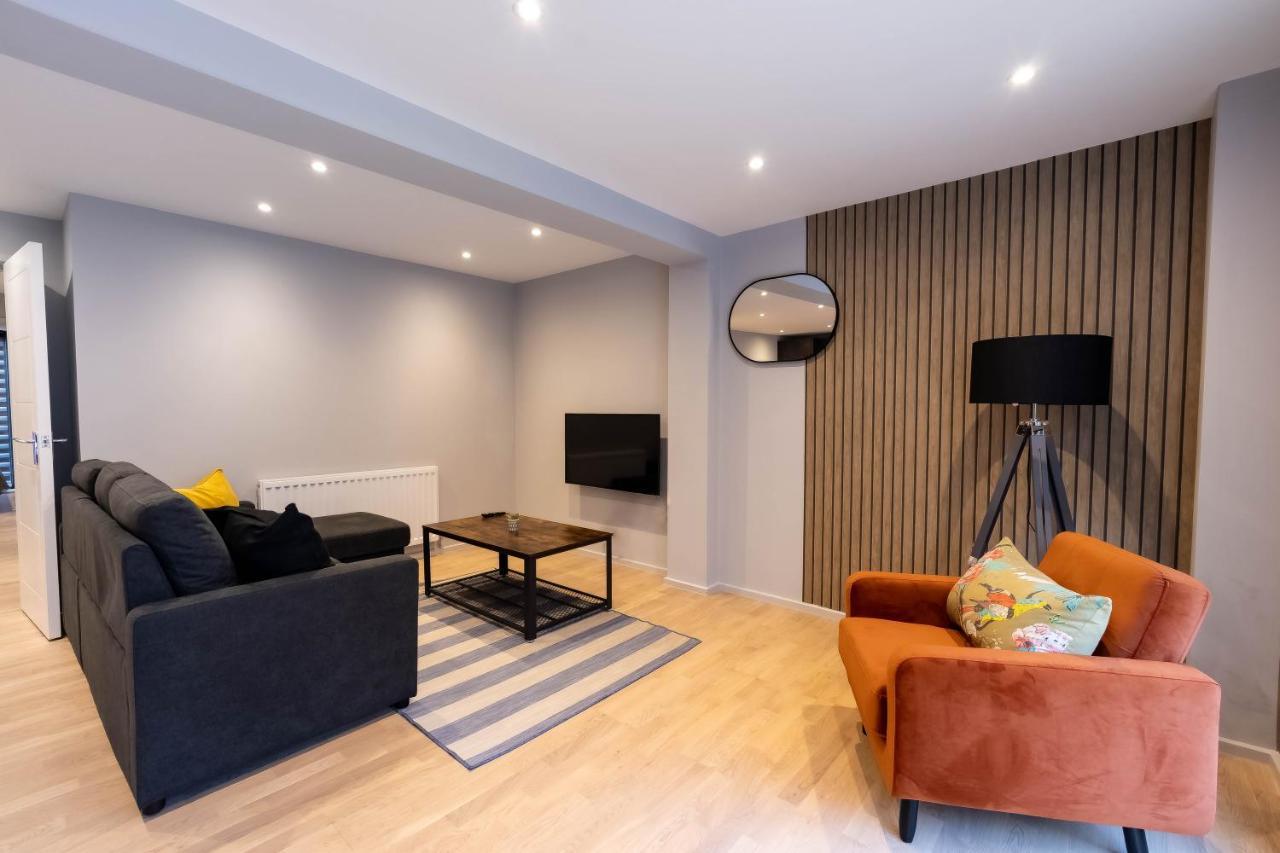 Luxurious Hackney Near Train Station Feriehus *