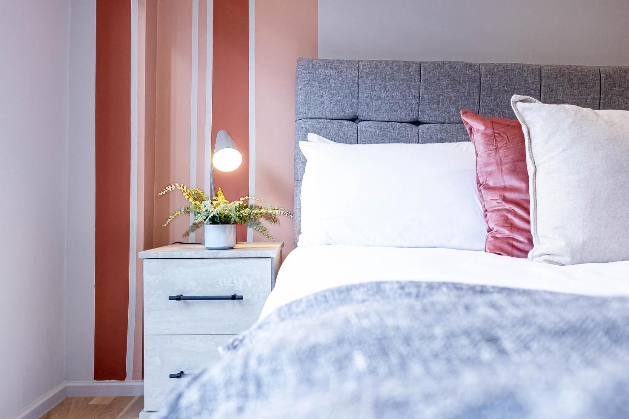 Luxurious Hackney Near Train Station Feriehus *