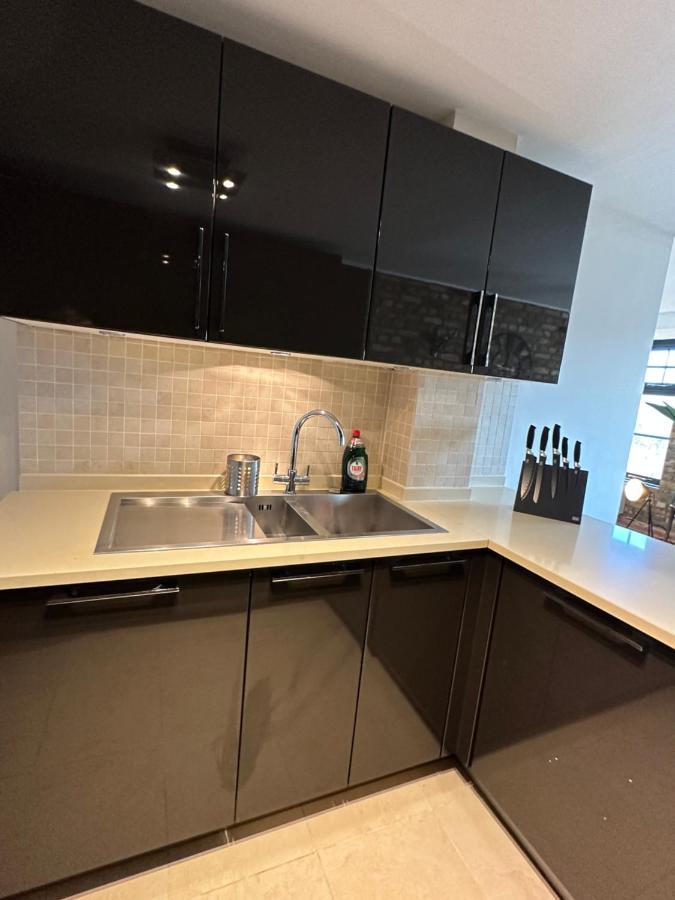 Appartamento Deluxe Penthouse Riverside View 2 Bedroom Flat With Lift - Old Industrial Factory Warehouse Londra