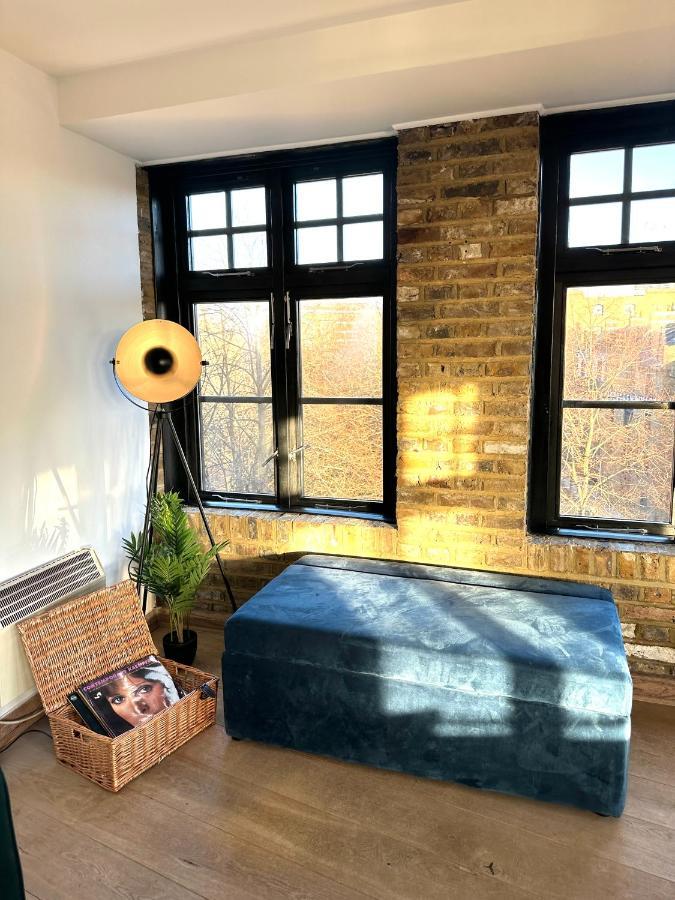 Deluxe Penthouse Riverside View 2 Bedroom Flat With Lift - Old Industrial Factory Warehouse Appartamento Londra