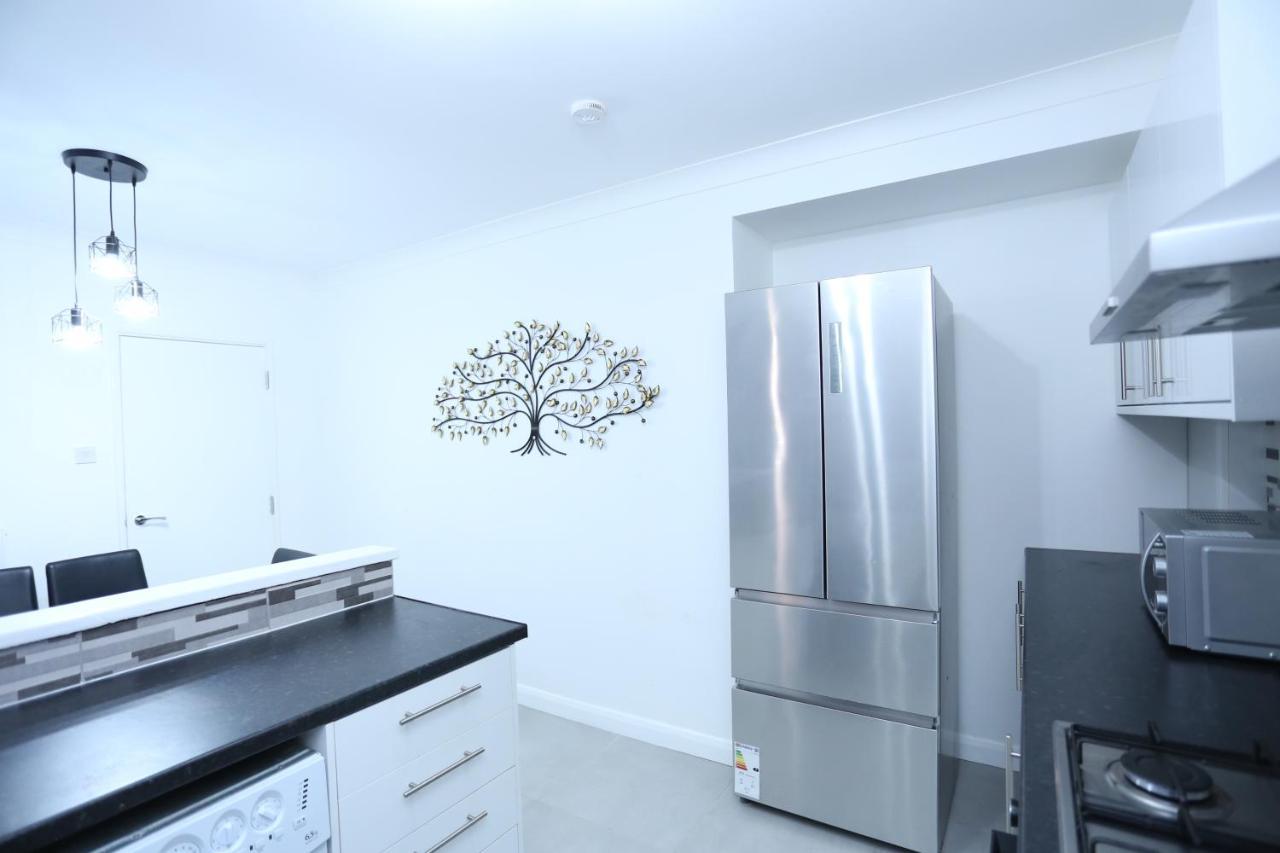Abbeywood Station House * Londra