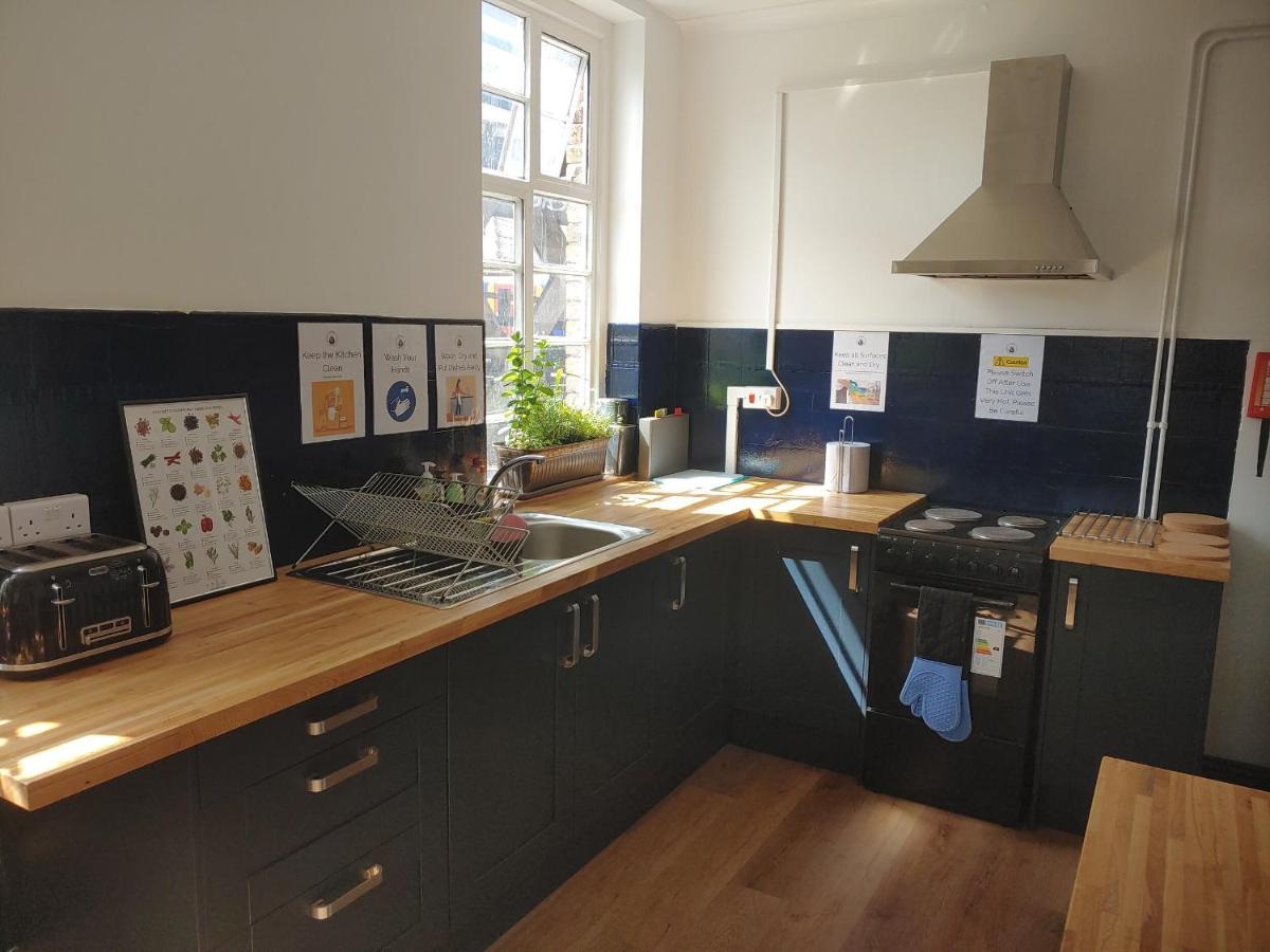 The Walrus Bar&hostel Hostel London
