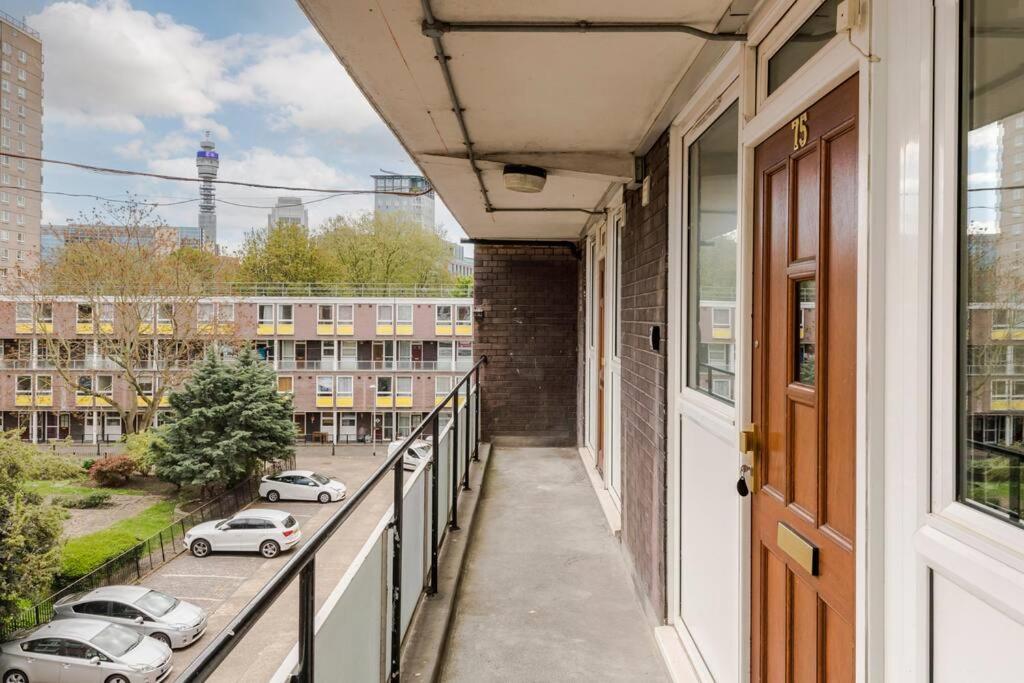 Apartment The Clarence, Central W/ Wifi London