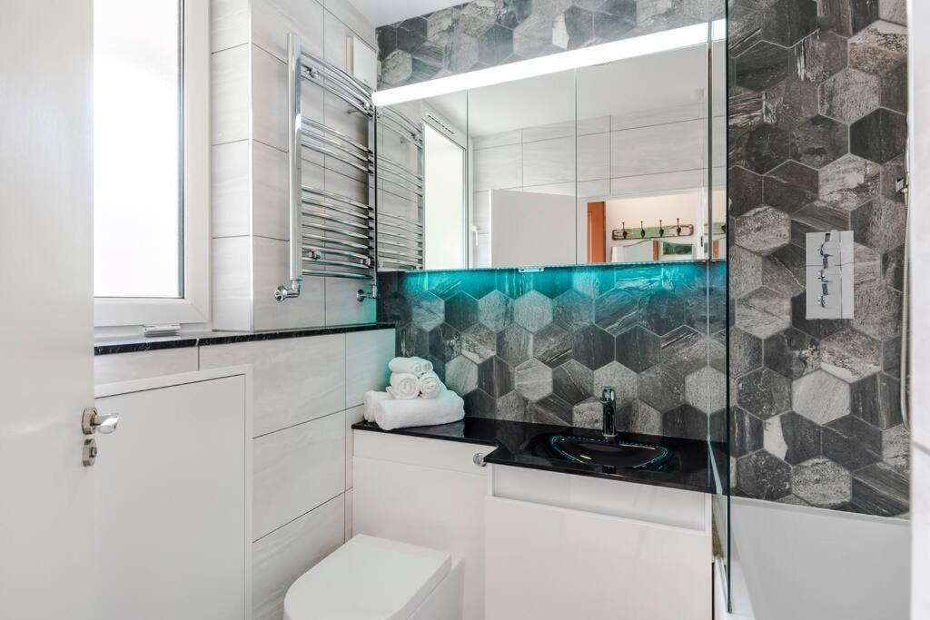 The Clarence, Central W/ Wifi Apartment London