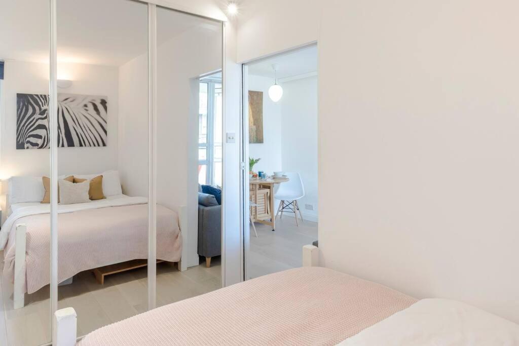 The Clarence, Central W/ Wifi London