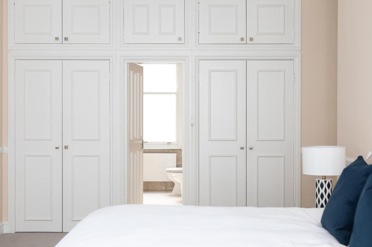 Super Central! Mayfair Family Flat Sleeps 6 Appartement Londen
