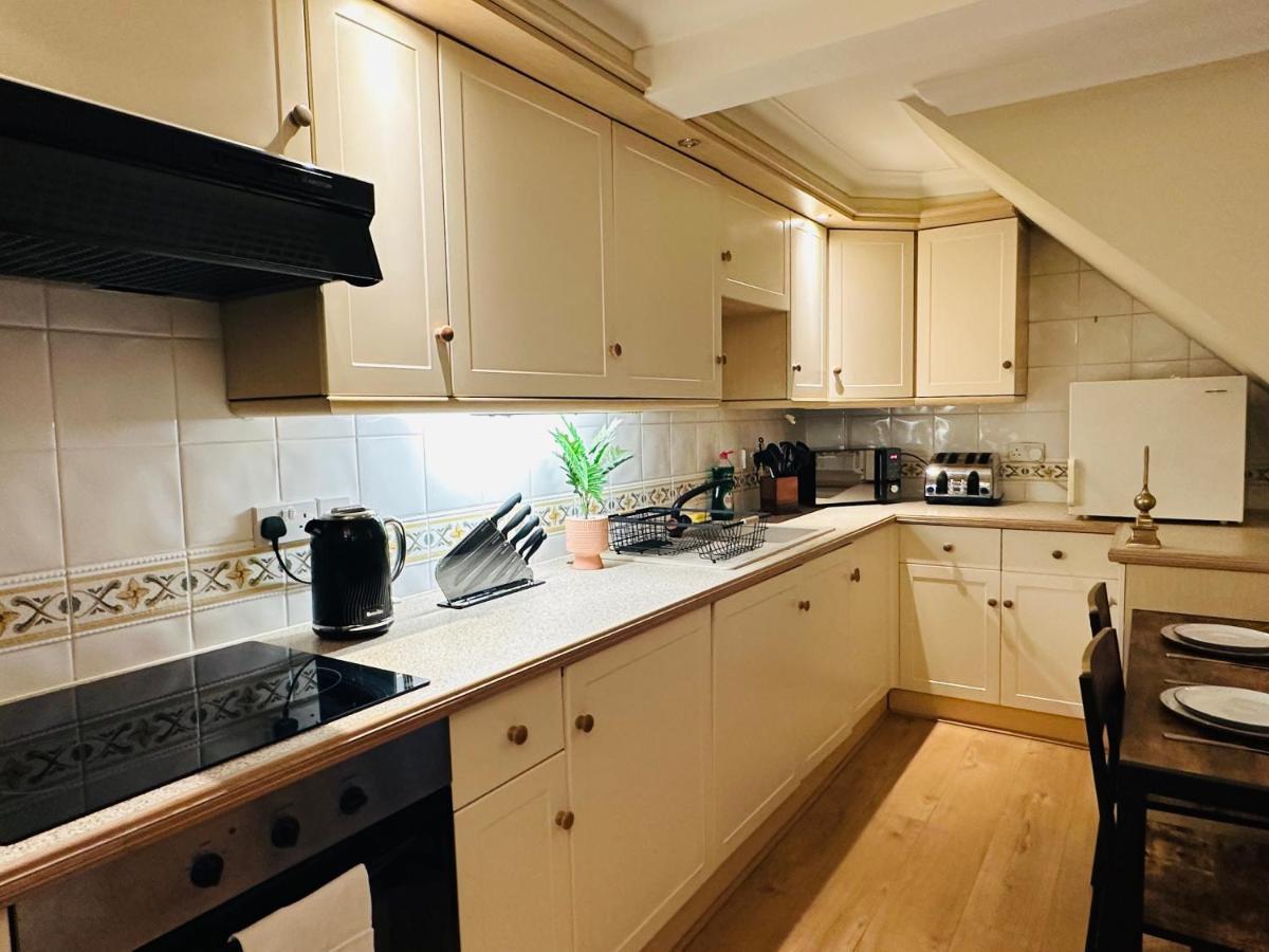 Appartement The Wimbledon Haven - Free Parking Londen