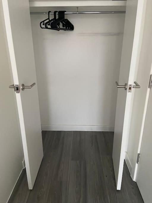 Appartement Modern 1-bedroom Close To City Airport *