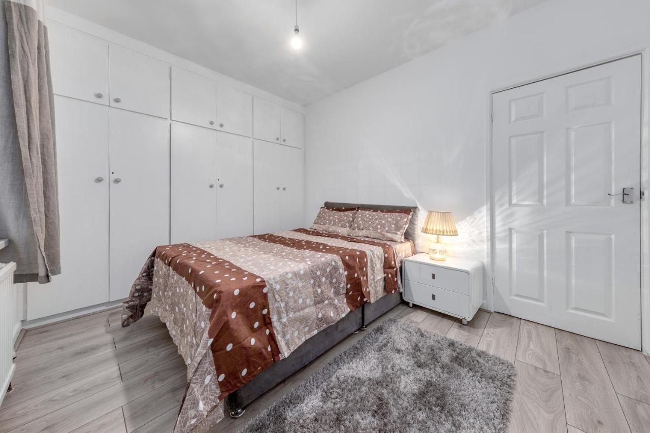 Leilighet Spacious And Stylish - East Acton London