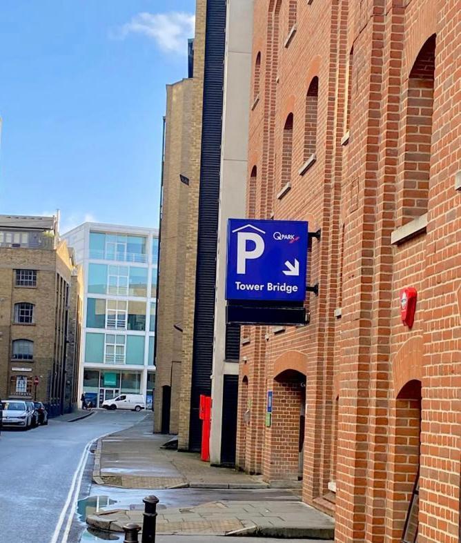 Perfect Location- 5 Minutes From Tower Bridge ! 8 Minutes Walk From Tube Londen