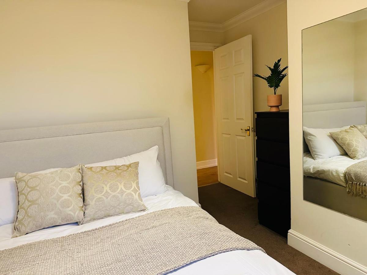 Appartement The Wimbledon Haven - Free Parking Londen