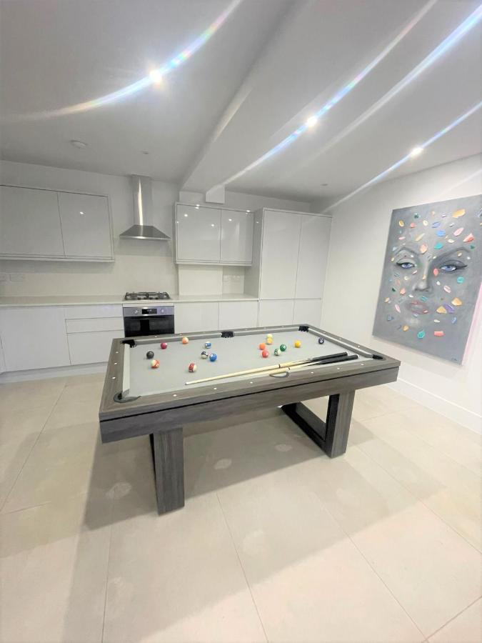 Villa Brand New Build - 4 Bed Stunner!