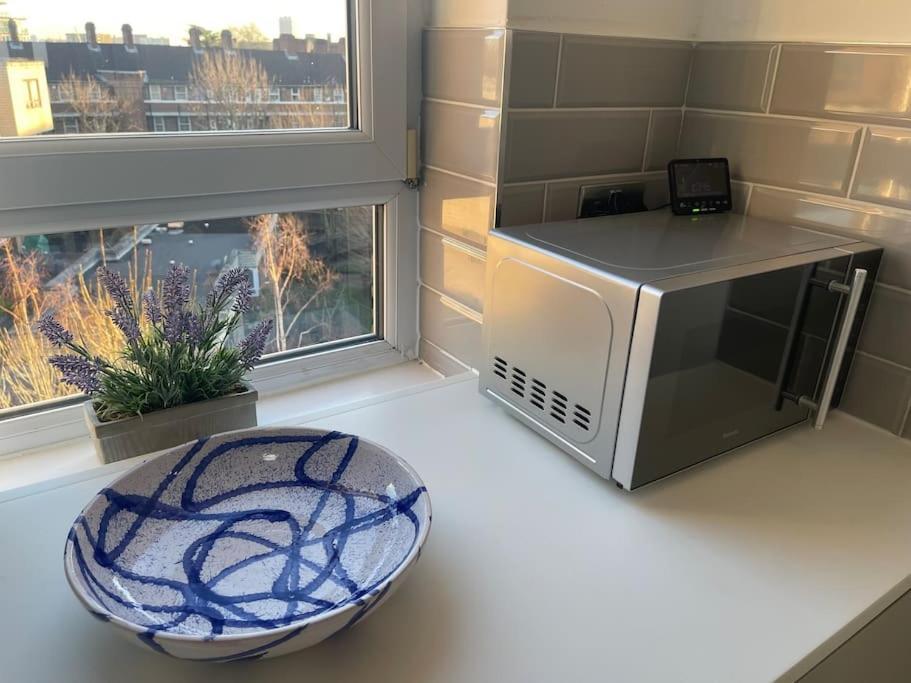 Stylish Flat Next To Tower Of And Skd Marina