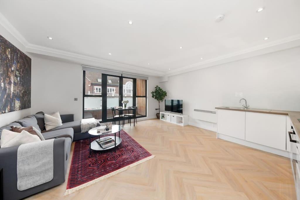 Pleasing 2bed Flat 10min To Wimbledon Tennis Court Apartment London