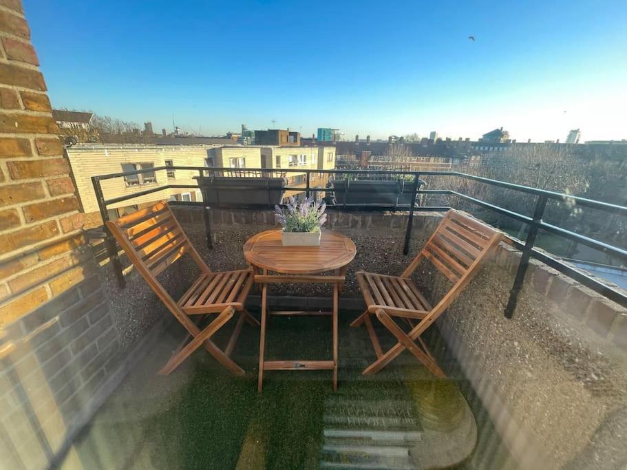 Stylish Flat Next To Tower Of And Skd Marina *