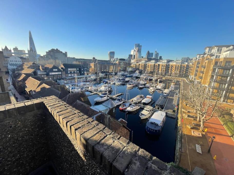 Stylish Flat Next To Tower Of And Skd Marina Appartement