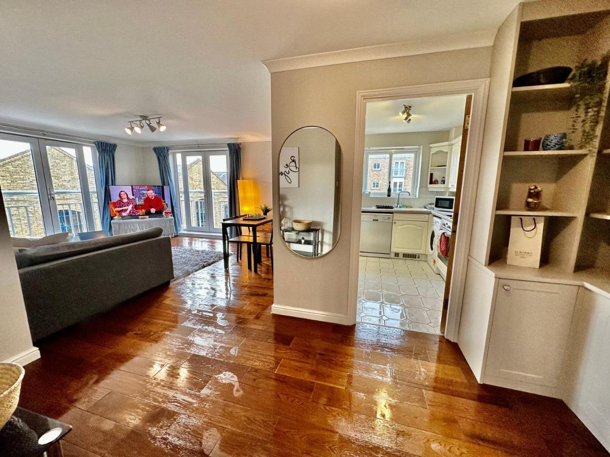 O2 Arena Luxury Flat Sleeps 6 With Parking Apartment