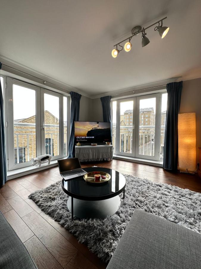 Apartment O2 Arena Luxury Flat Sleeps 6 With Parking *