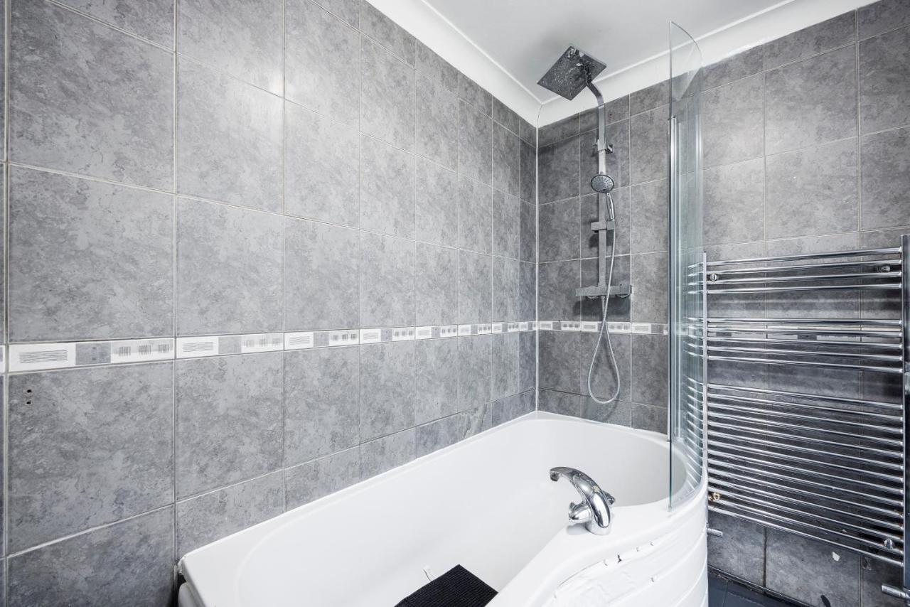 Ferienhaus 2 Bedroom House By Av Stays Short Lets Croydon With Free Wi-fi London