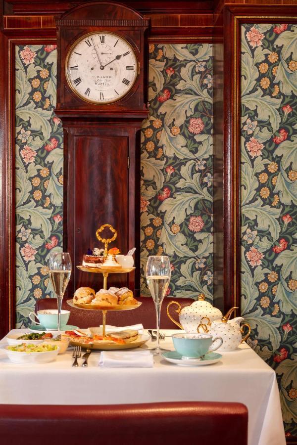 Radisson Blu Edwardian Berkshire Hotel, 4*