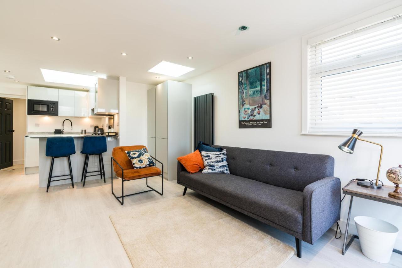 Spacious Modern 2 Bedroom Flat Appartamento