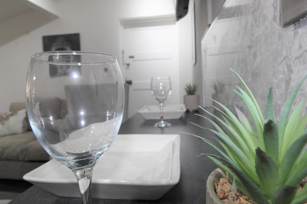 Appartement 2 Min Walk To Upton Park Station